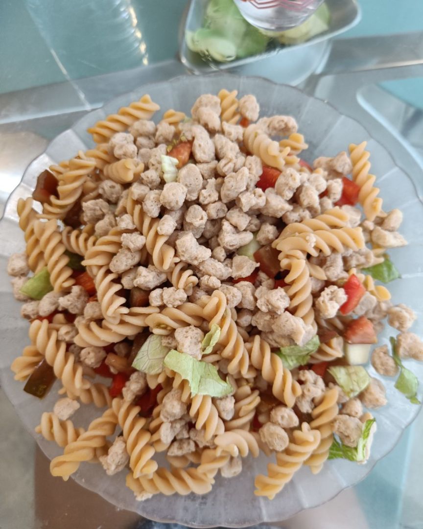 Ensalada de pasta de lentejas 