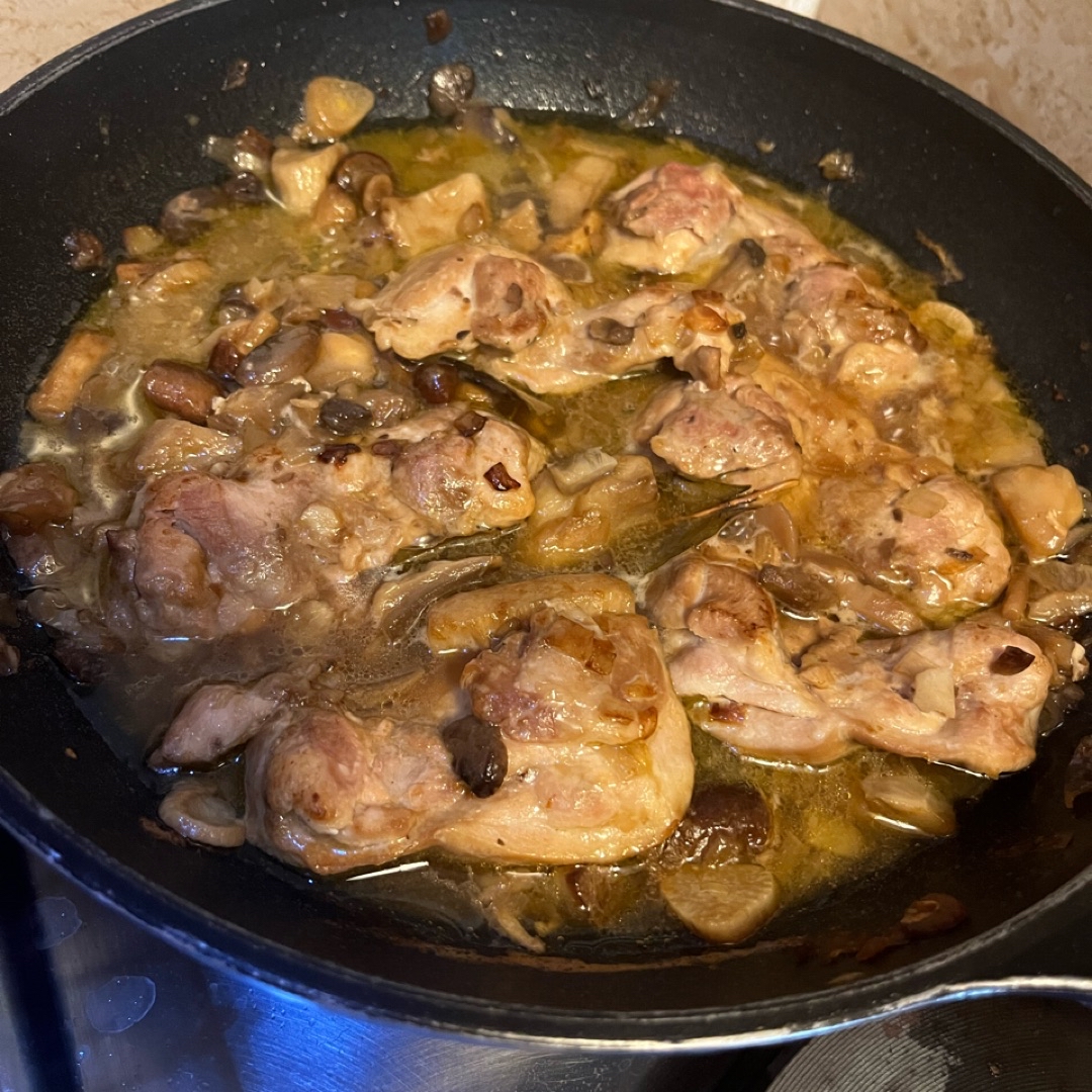 Contramuslos de pollo con boletos Contramuslos de pollo con boletos