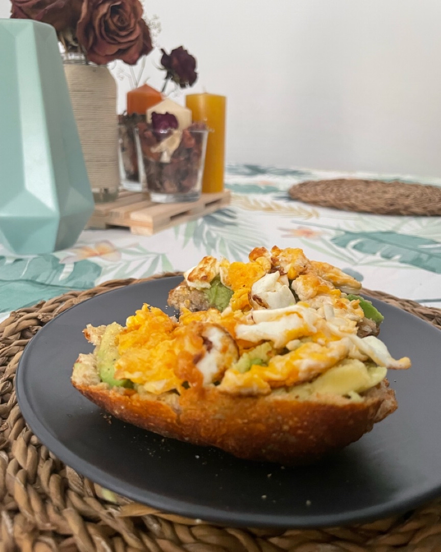 Revuelto con aguacate Revuelto con aguacate