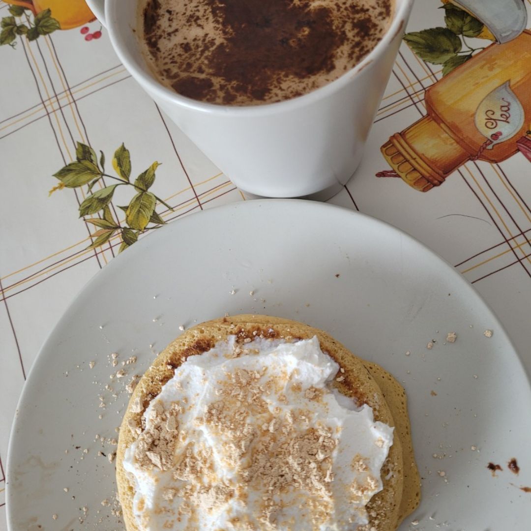 Tortitas de avena con crema de cacao y ricota Tortitas de avena con crema de cacao y ricota