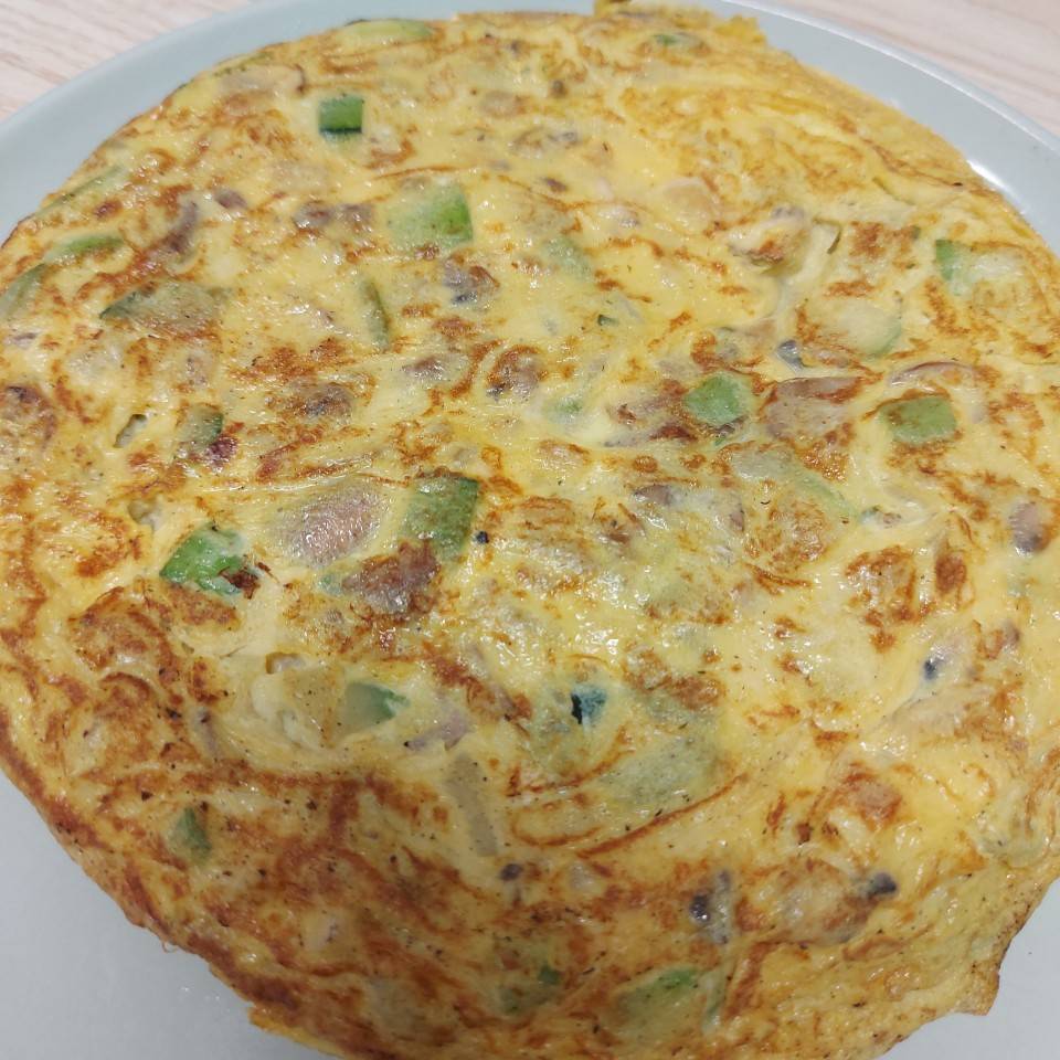 Tortilla de verduras rellena de queso