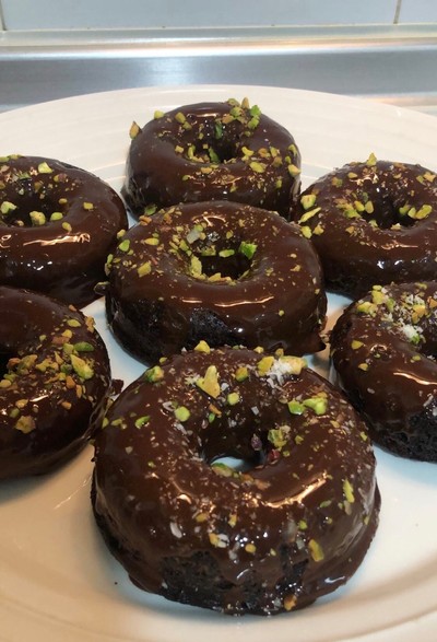 Donuts de boniato, chocolate y pistacho