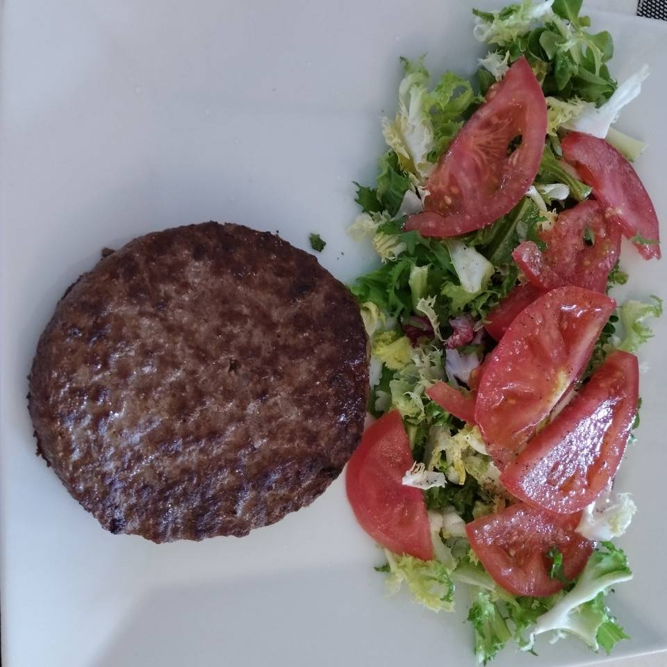 Angus con ensalada Angus con ensalada