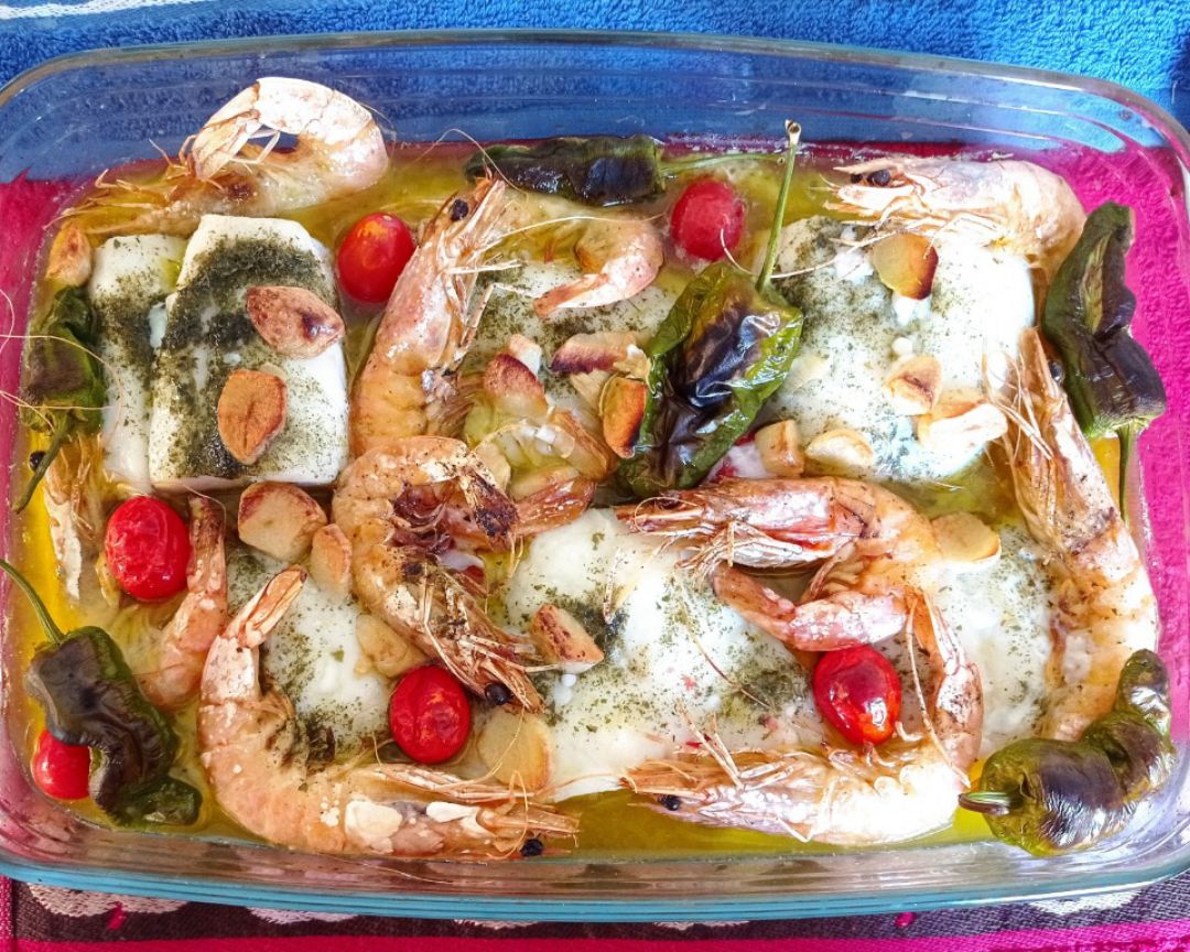 Bacalao con langostinos Bacalao con langostinos