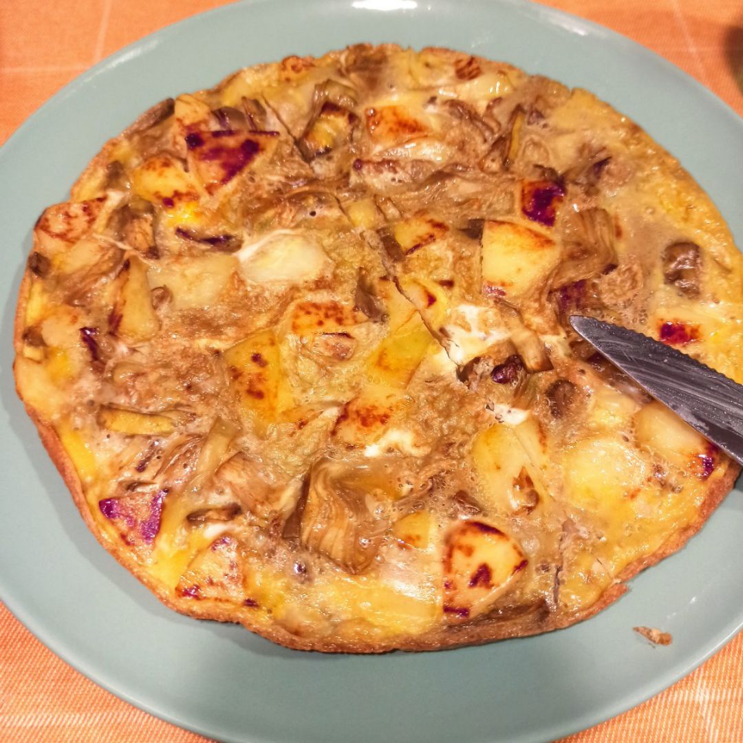 Tortilla de alcachofa y patata casi sin aceite Tortilla de alcachofa y patata casi sin aceite