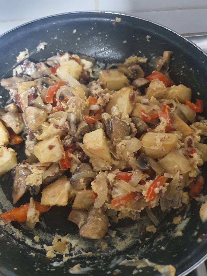 Revuelto de patata y champiñones