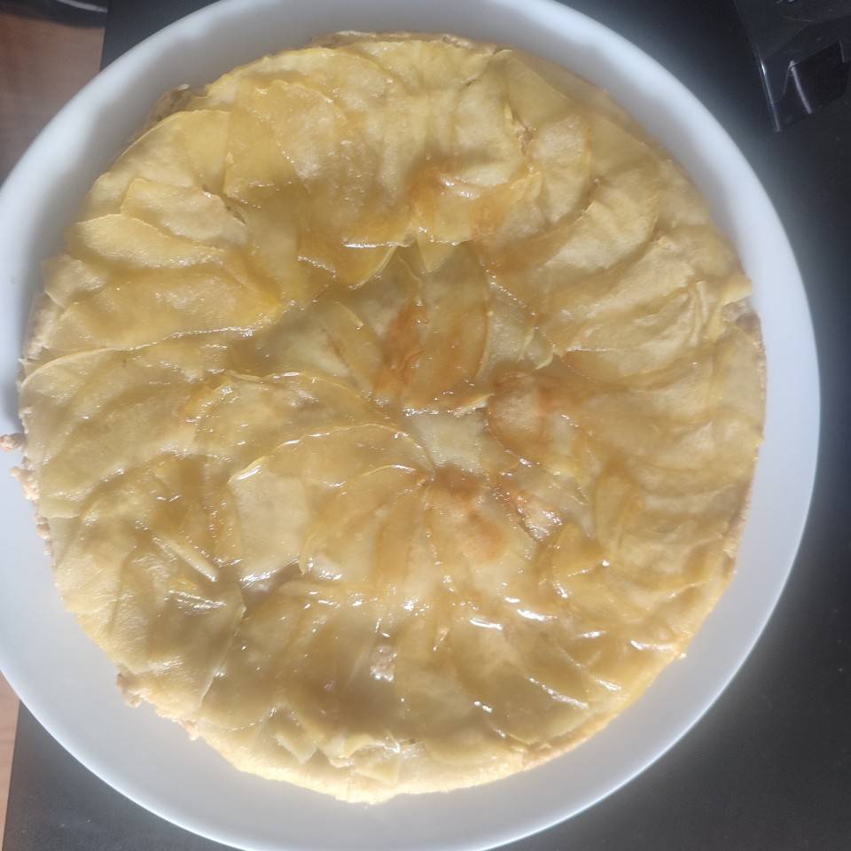 Tartaleta de manzana en sartén Tartaleta de manzana en sartén