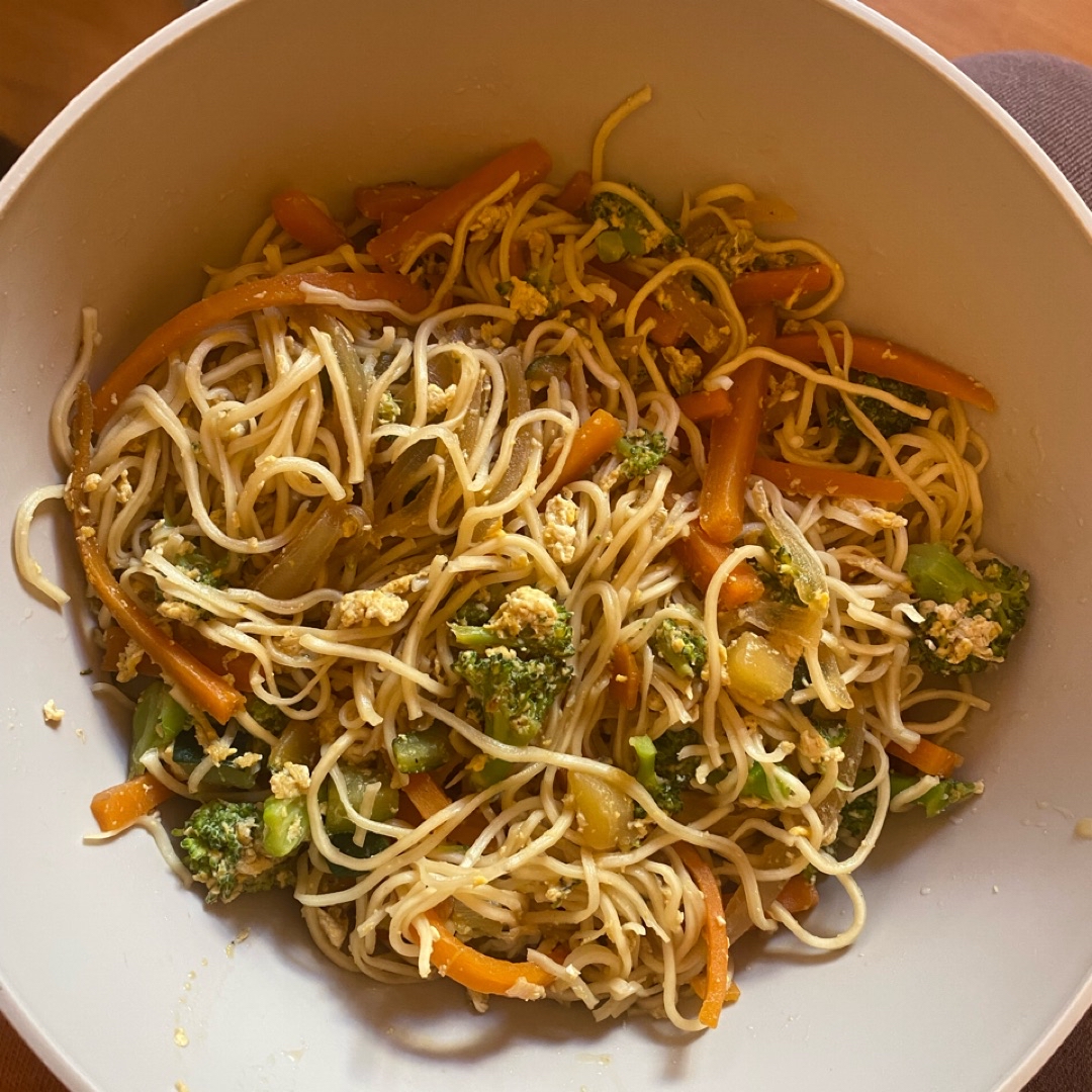 Fideos orientales con verduritas Fideos orientales con verduritas