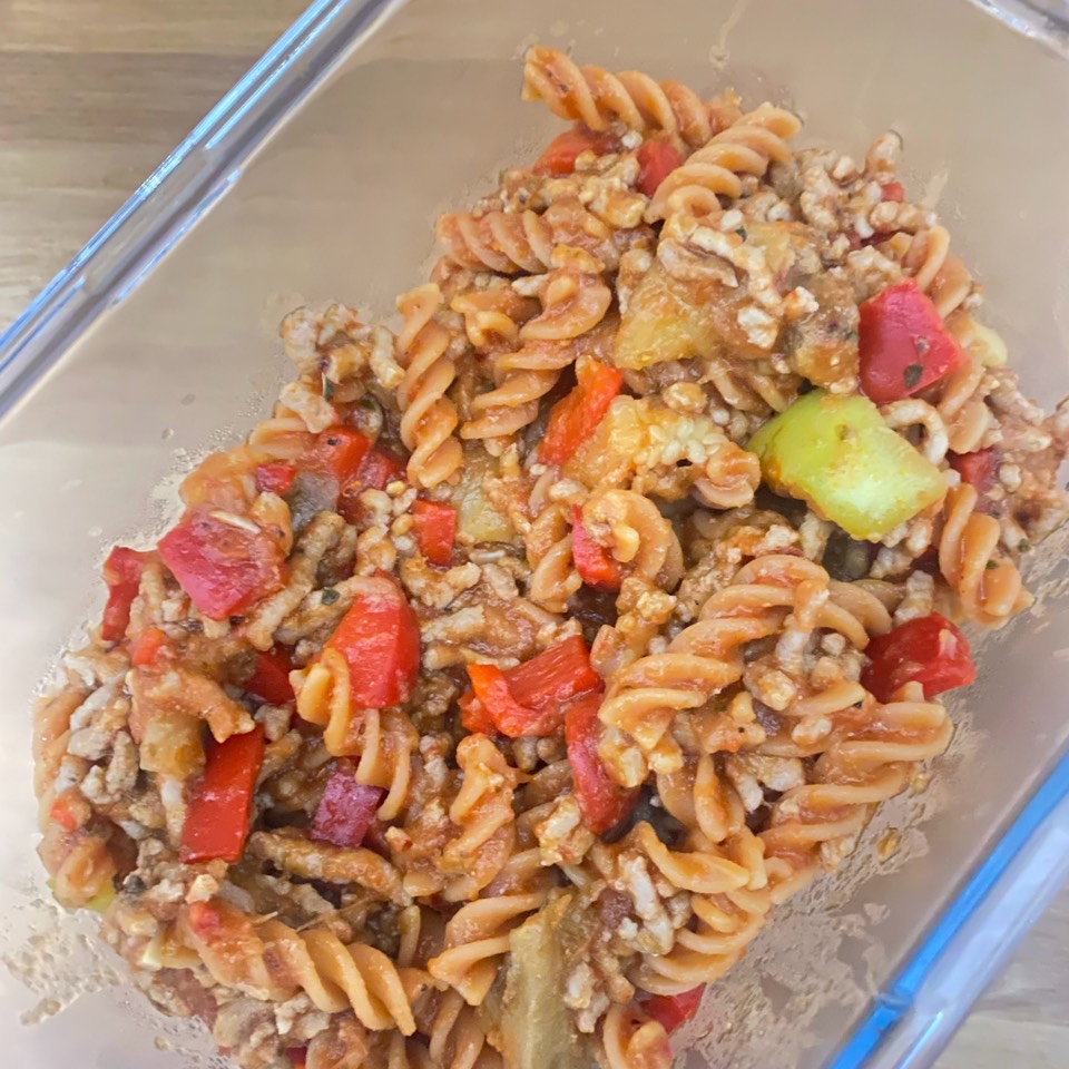 Fusilli de lentejas a la boloñesa 