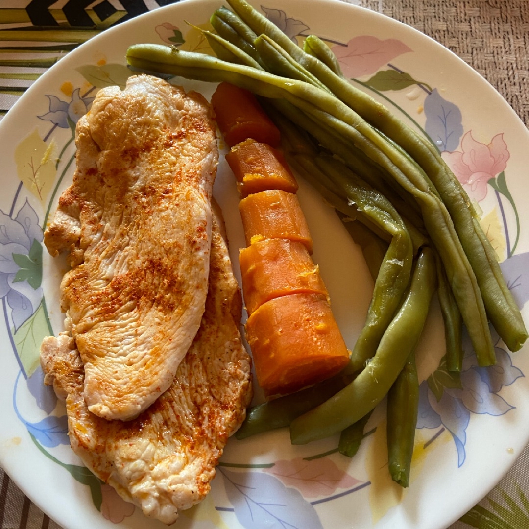 Pavo a la plancha con verdura Pavo a la plancha con verdura