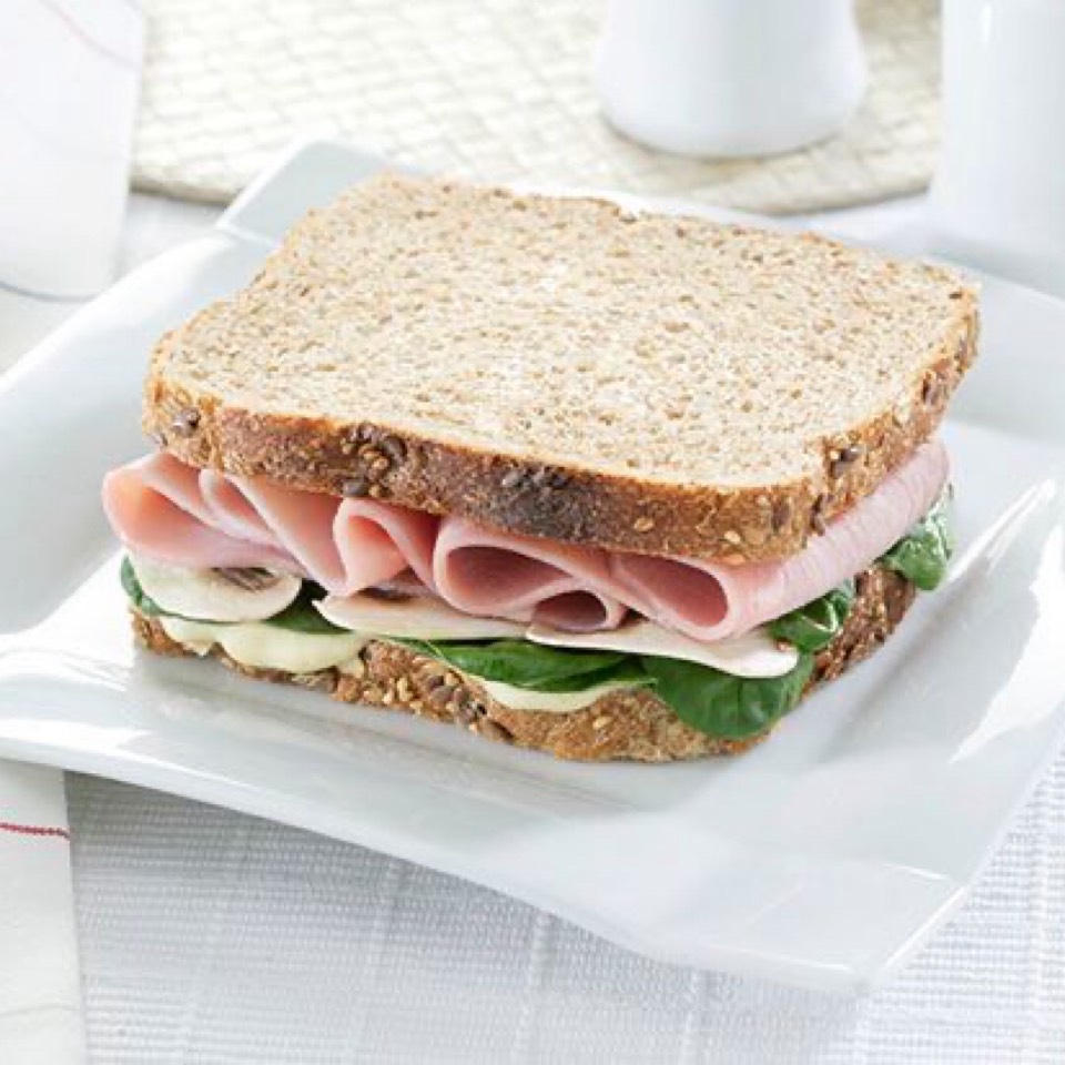 Sandwich jamon cocido y queso 
