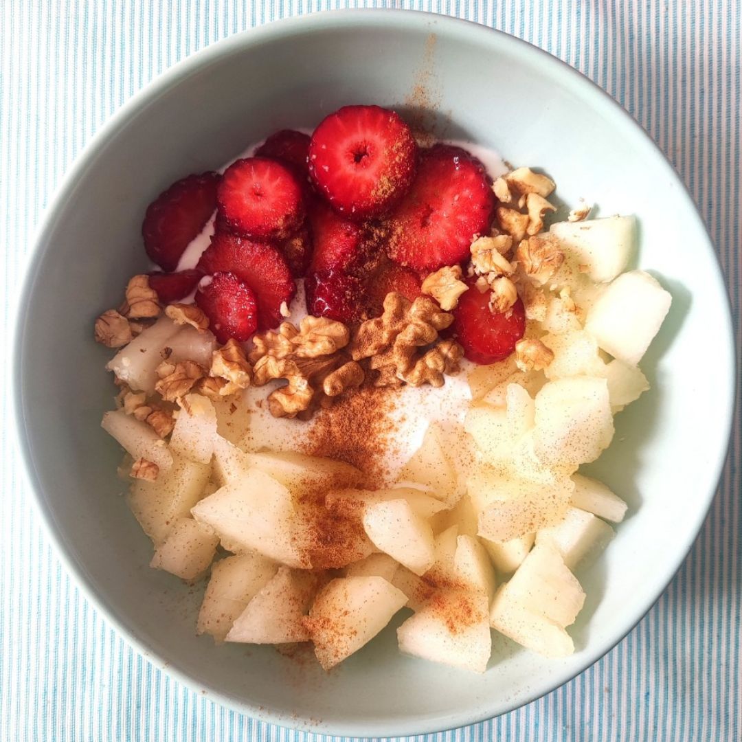 Bowl de yogur con fruta 🍈 🍓 