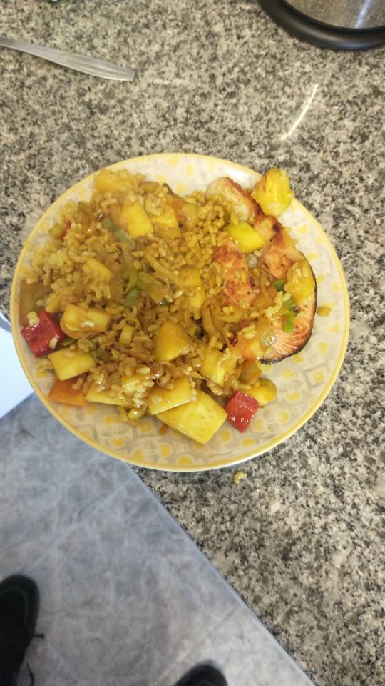 calabacín, salteado con puerro y pimientos
Arroz integral y salmon