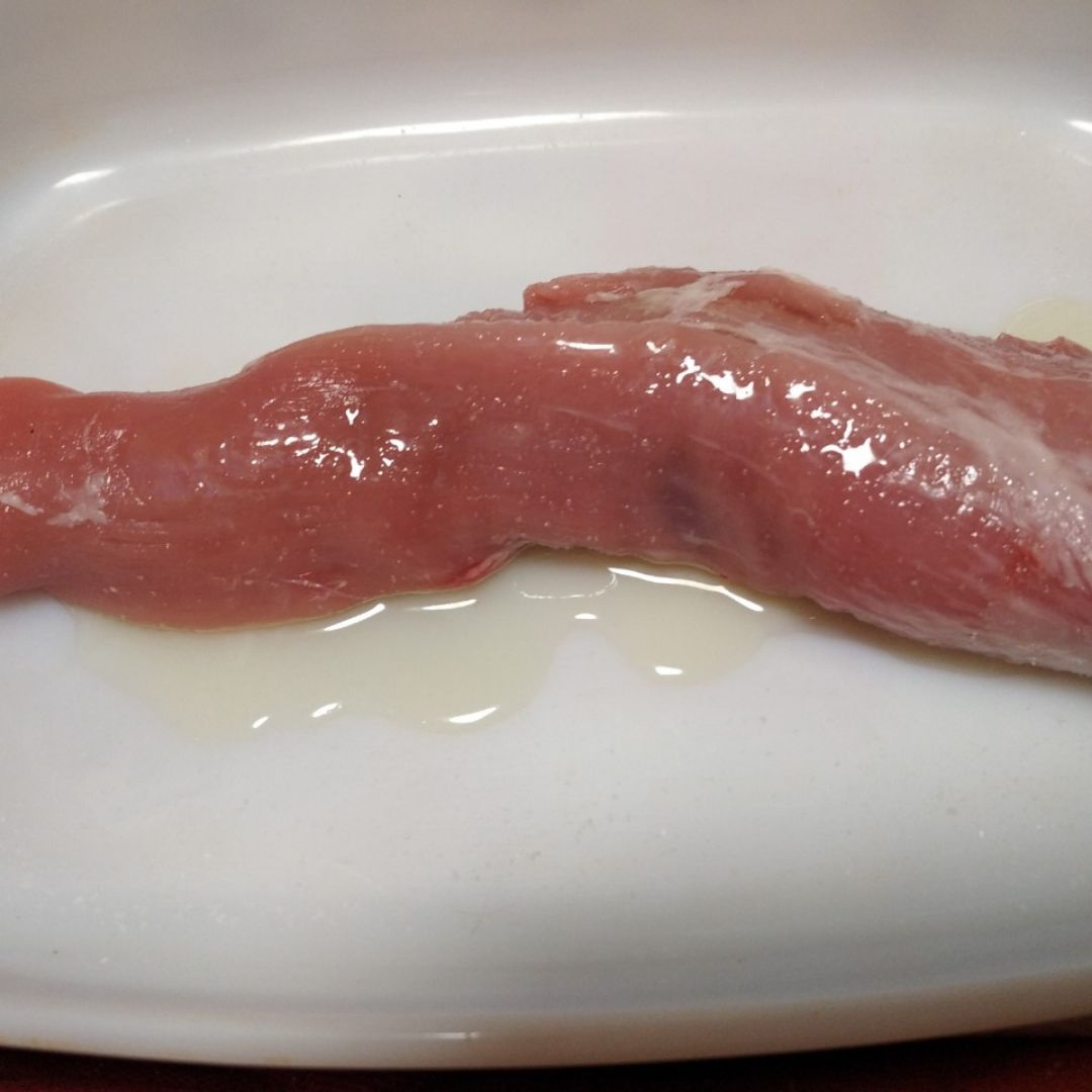 Solomillo de cerdo con salsa de jamón Paso 2 Solomillo de cerdo con salsa de jamón Paso 2