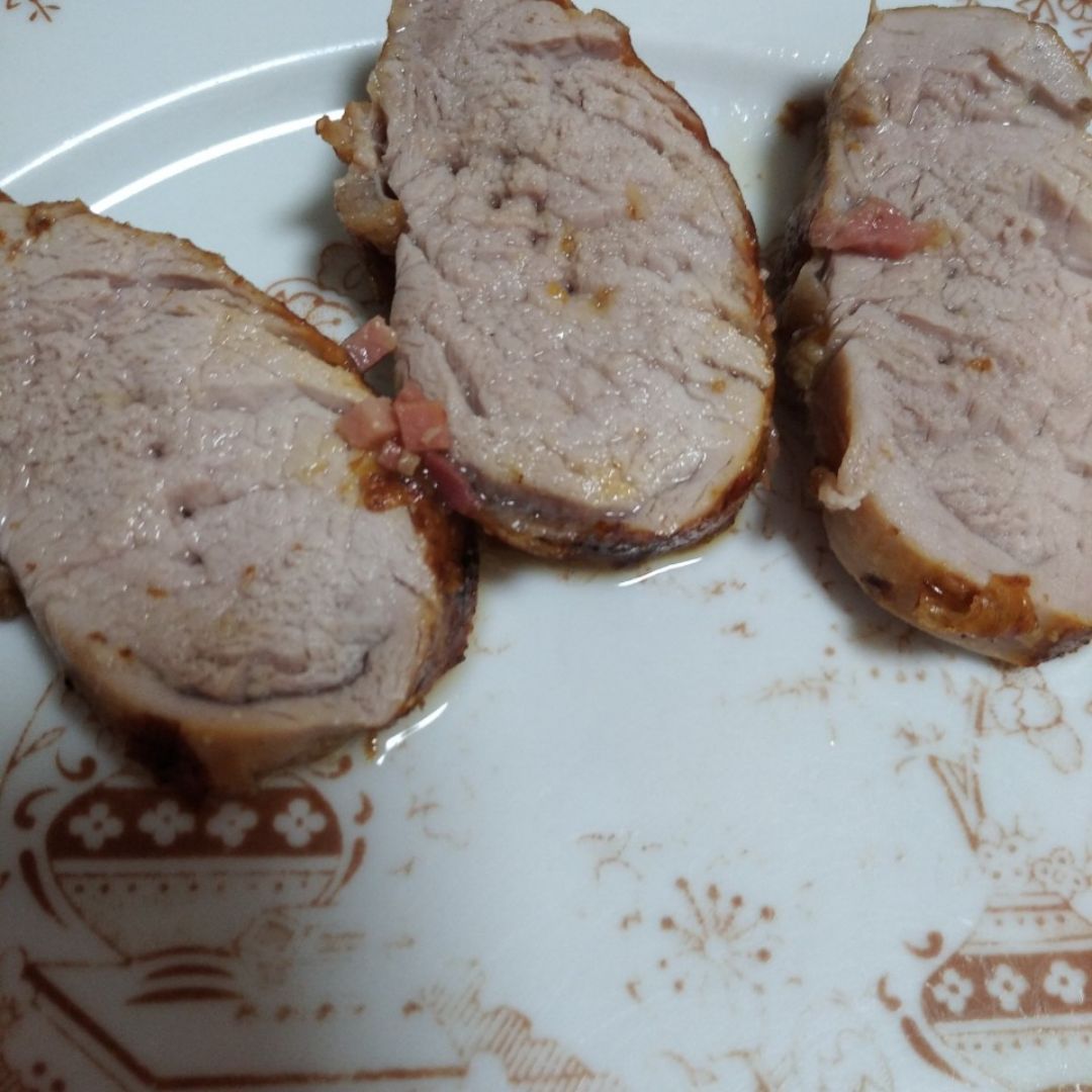 Solomillo de cerdo con salsa de jamón Paso 5 Solomillo de cerdo con salsa de jamón Paso 5