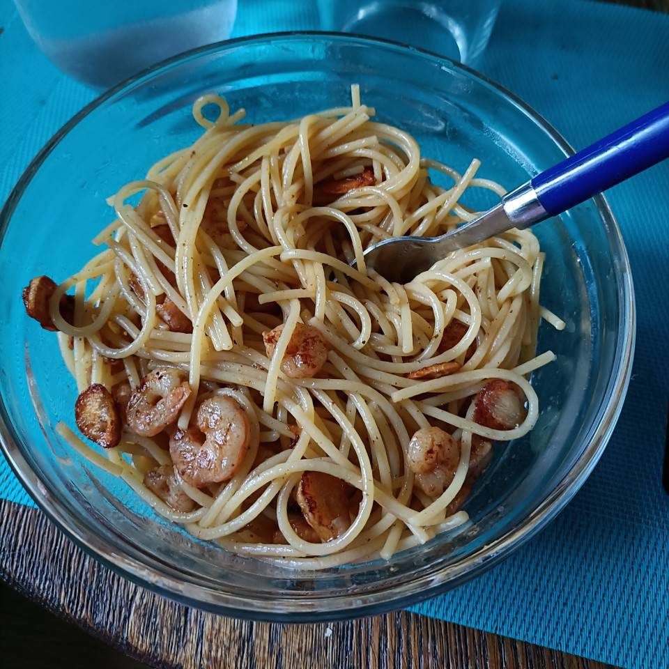 Pasta con gambas al ajillo Pasta con gambas al ajillo