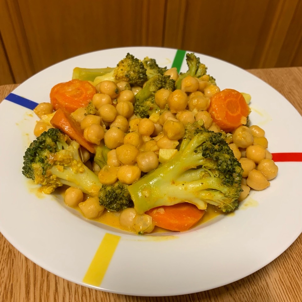 Garbanzos y verduras al curry 