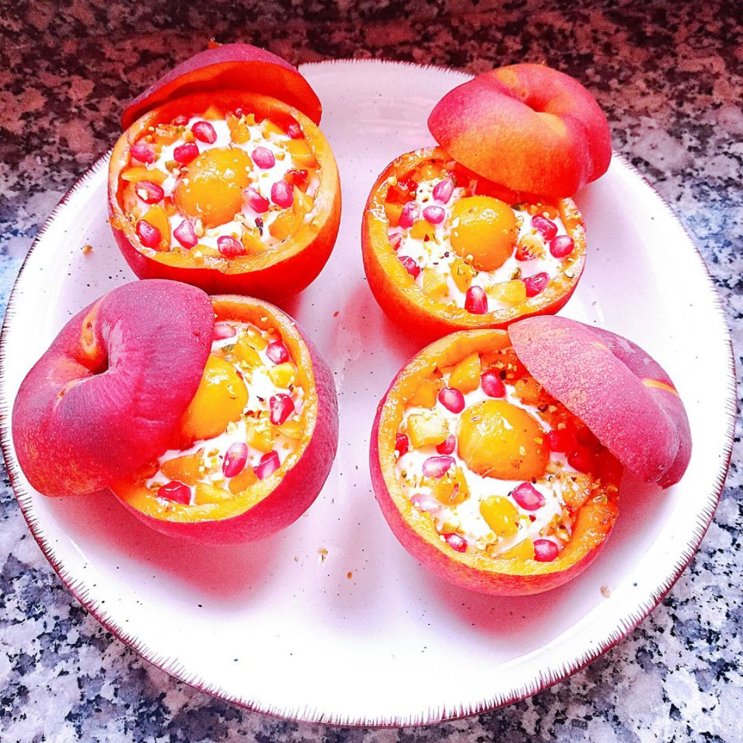 Melocotones 🍑 rellenos de yogur griego 🍚Step 0