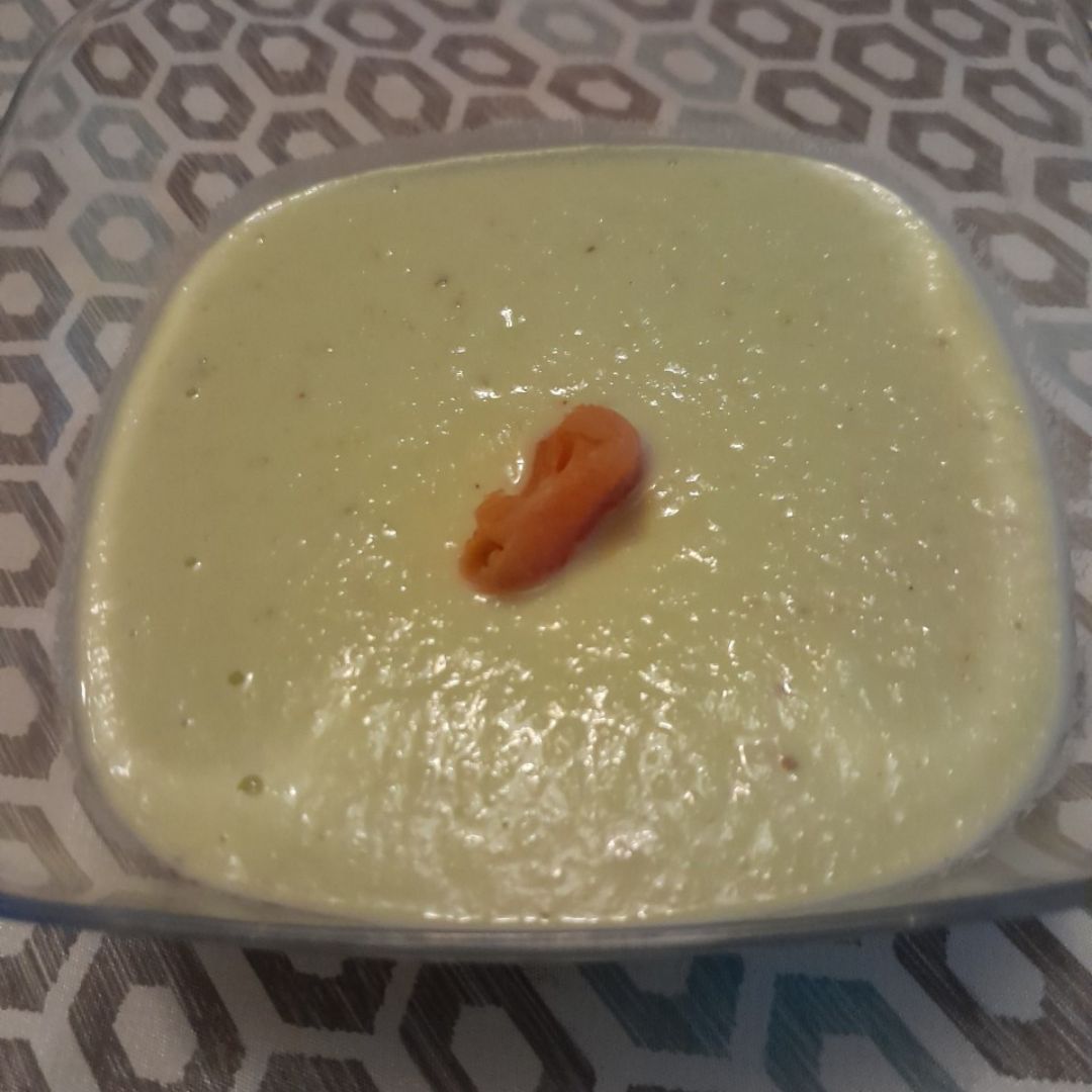 Crema fría de pepino y aguacate 