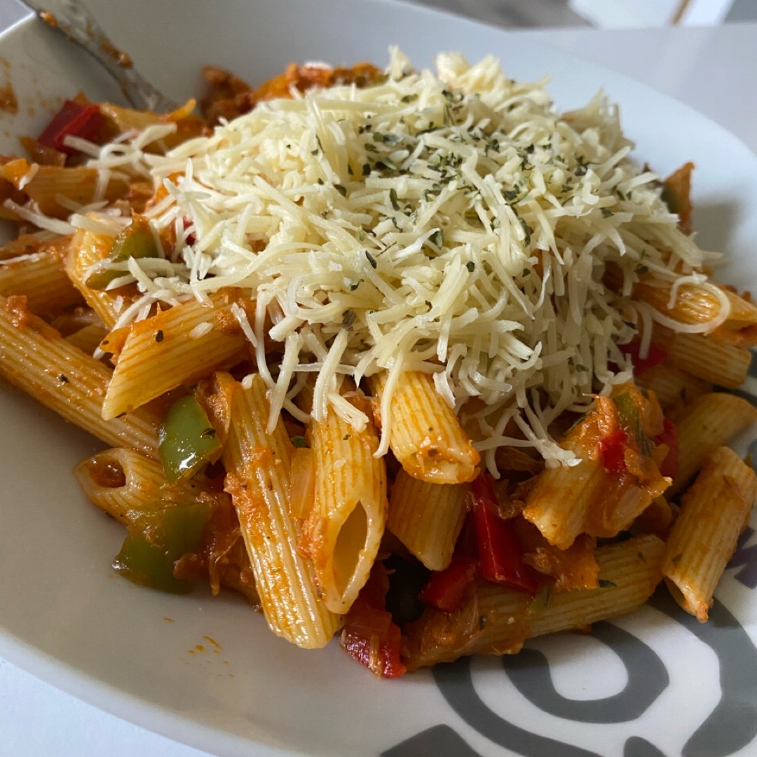 Macarrones con verdura y atún Macarrones con verdura y atún