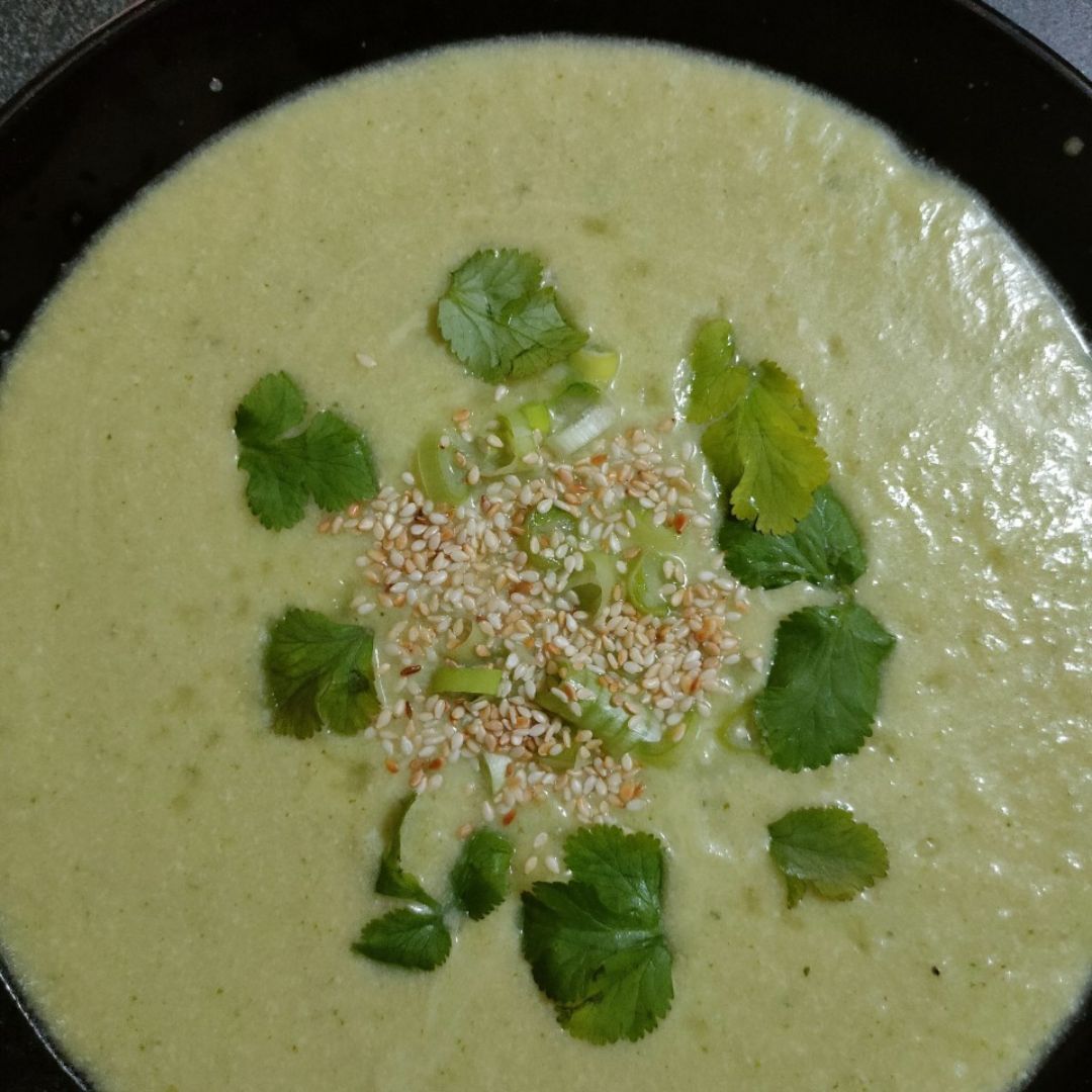 Crema de calabac n cebolla puerro con jengibre comino cilantro y leche de coco