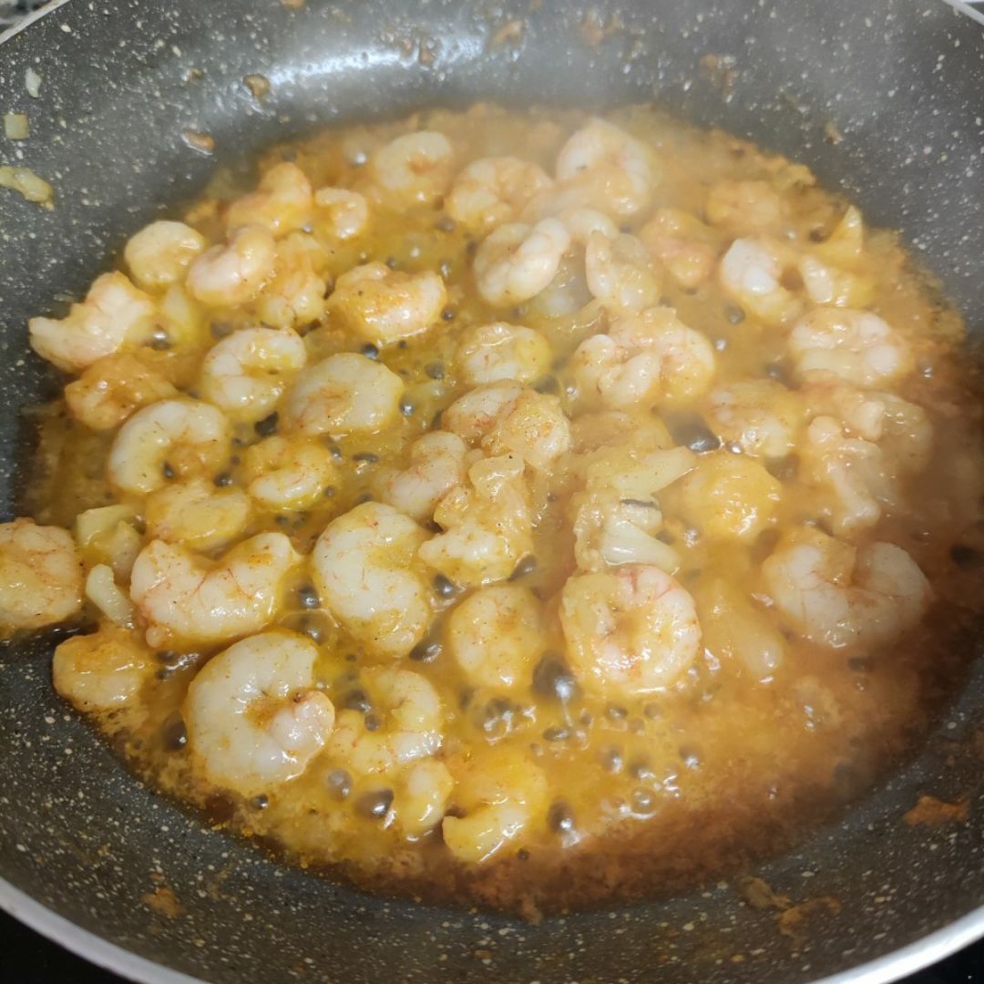 Tallarines de calabacĂn con atĂșn y gambas Paso 1 Tallarines de calabacĂn con atĂșn y gambas Paso 1