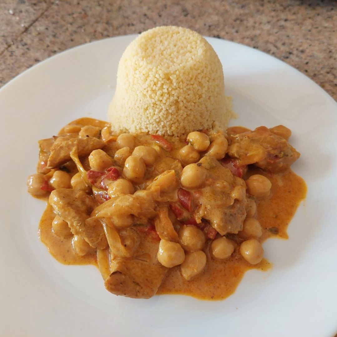 Garbanzos al curry con cuscús 