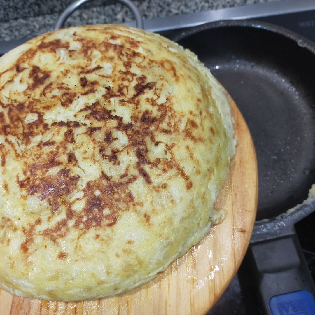 Tortilla de patata rellena de queso Provolone Paso 2 Tortilla de patata rellena de queso Provolone Paso 2