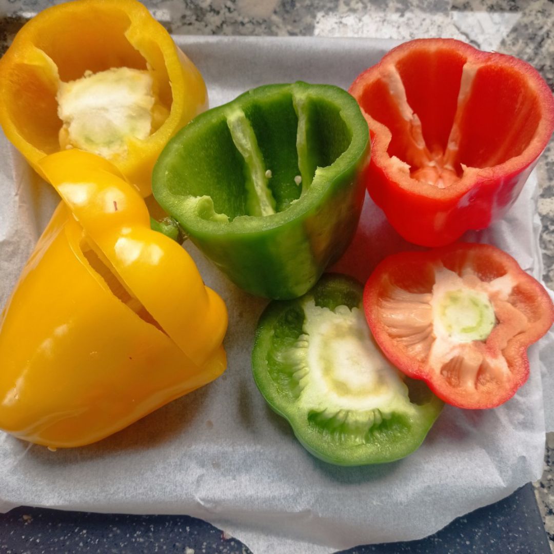 Pimientos 🫑 de colores ❤️💛💚 rellenos en Airfryer Paso 2 Pimientos 🫑 de colores ❤️💛💚 rellenos en Airfryer Paso 2