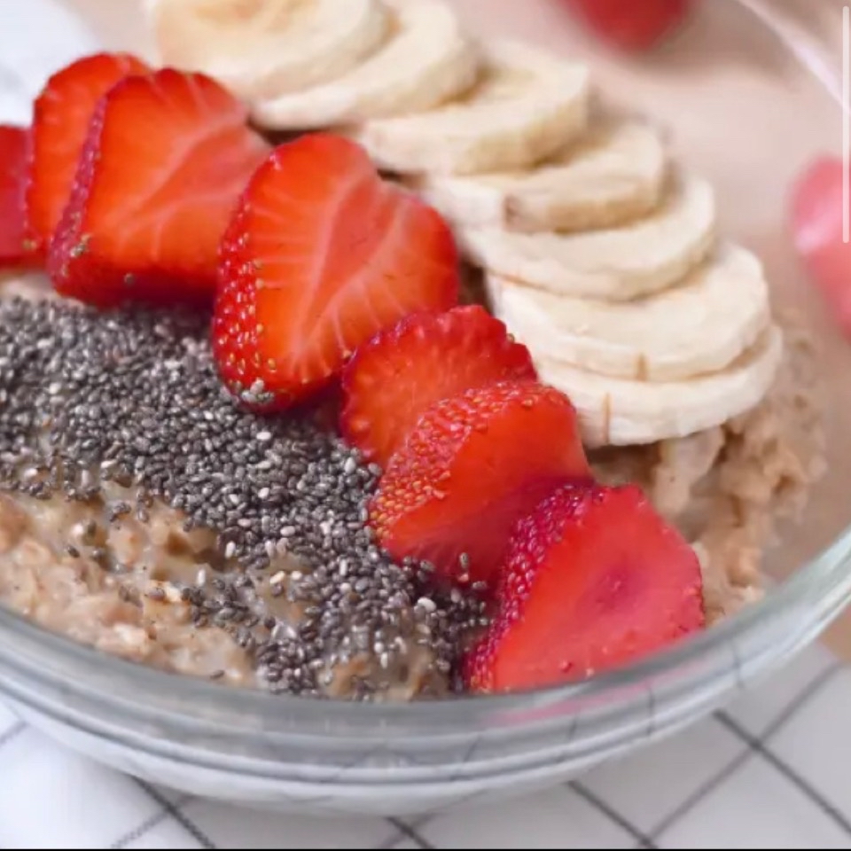 Gachas de plátano y fresas 