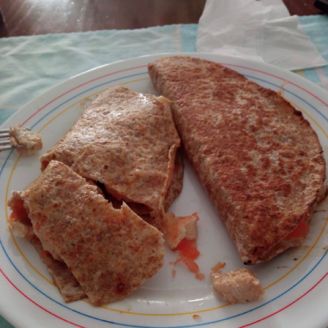Fajitas con pollo, tomate y pimientos Fajitas con pollo, tomate y pimientos