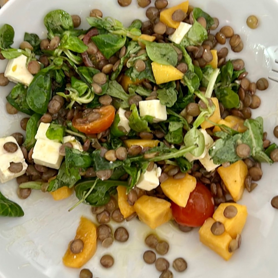 Ensalada de lentejas con melocotón Ensalada de lentejas con melocotón
