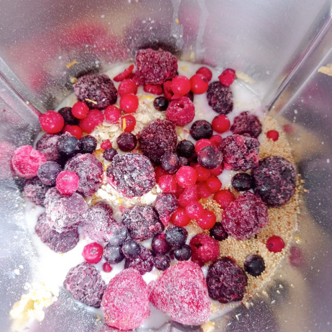 Porridge de frutos rojos 🫐🍓 y manzana 🍏 Paso 0