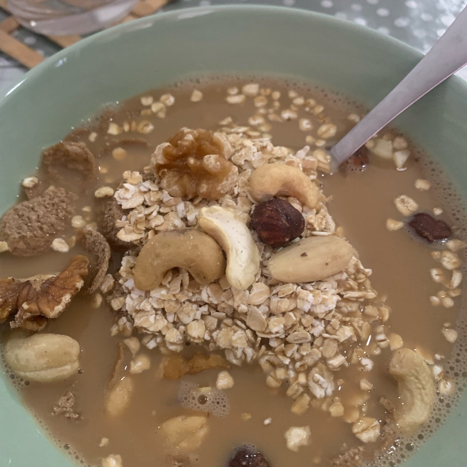 Bol de leche con cereales