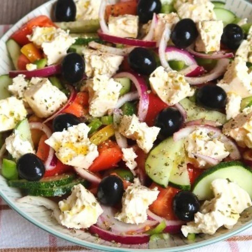 Ensalada "griega" a mi estilo Ensalada "griega" a mi estilo