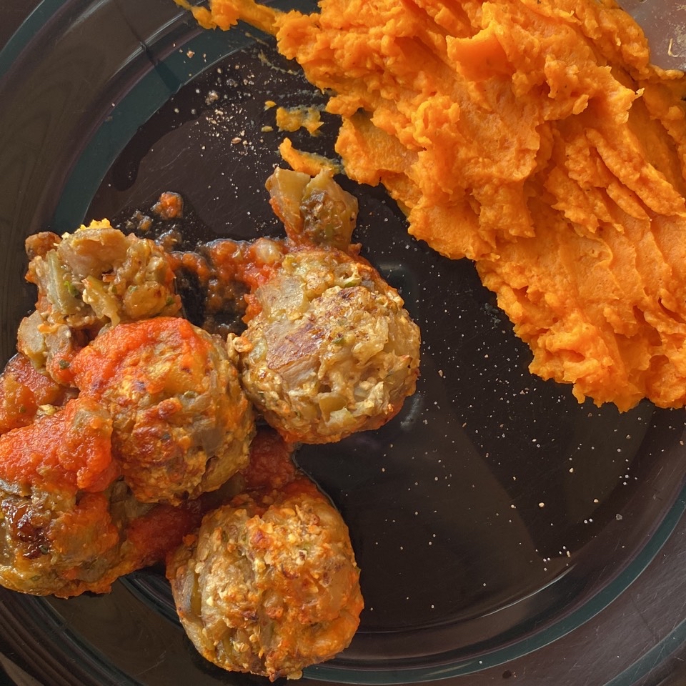 Albondigas de berenjena con puré de boniato