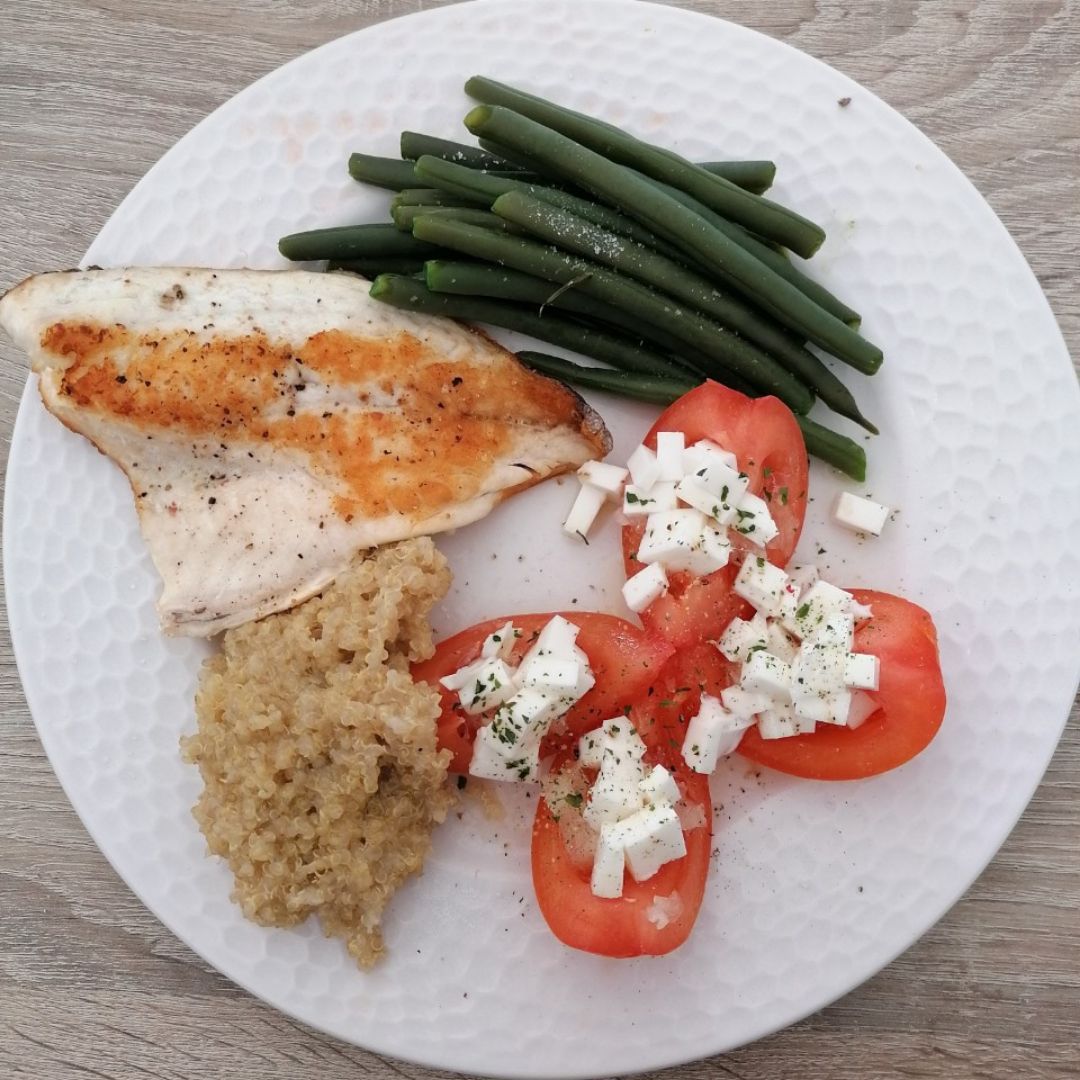 Dorada con Quinoa y judías