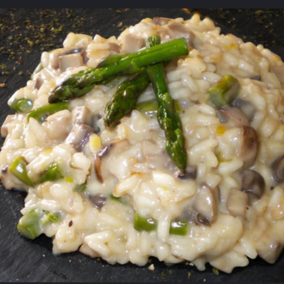 Rissotto de pollo, setas y espárrago Rissotto de pollo, setas y espárrago