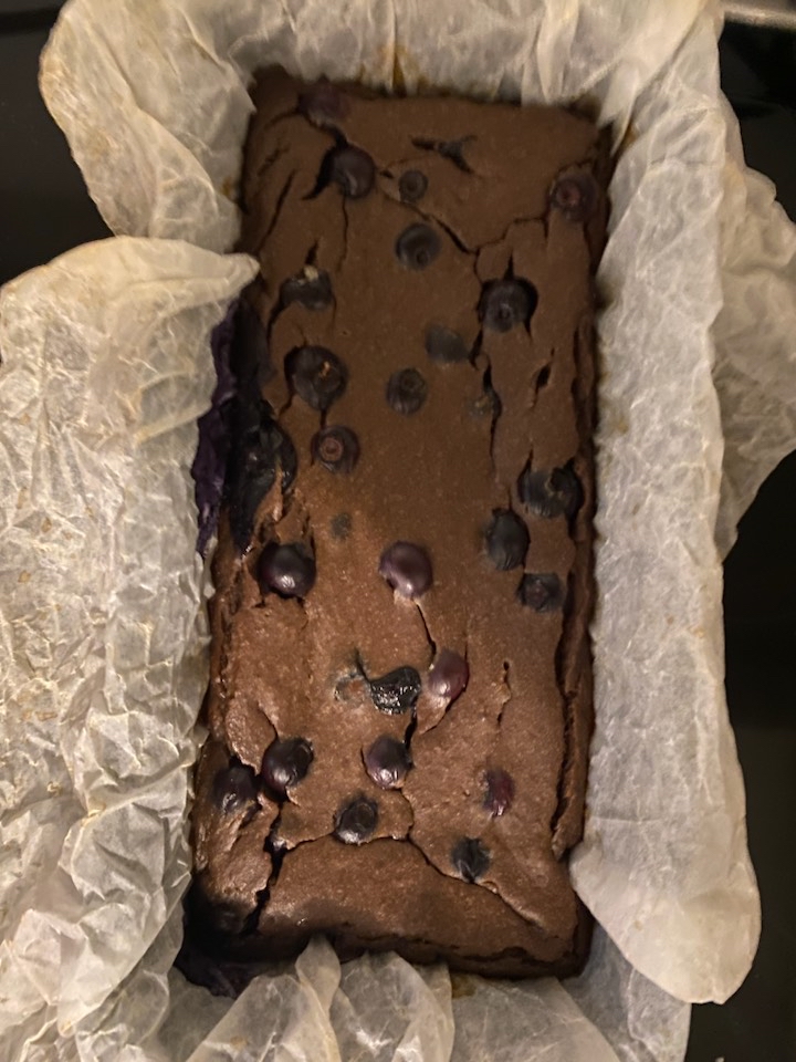 Bizcocho de chocolate y arándanos Bizcocho de chocolate y arándanos