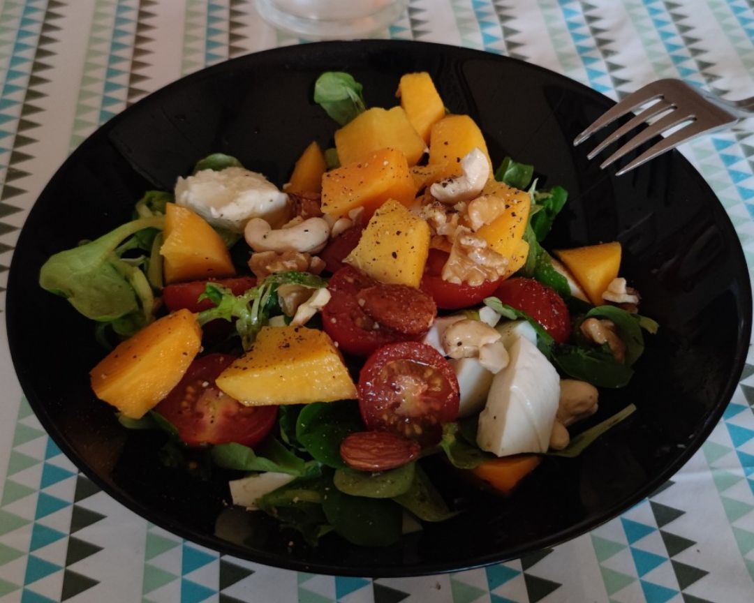 Ensalada de melocotón y mozzarella 