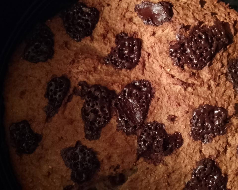 Bizcocho de avena, plátano y chocolate 