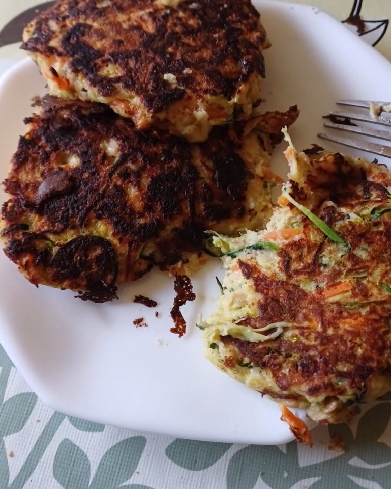 Hamburguesa de calabacín, zanahoria y atún 