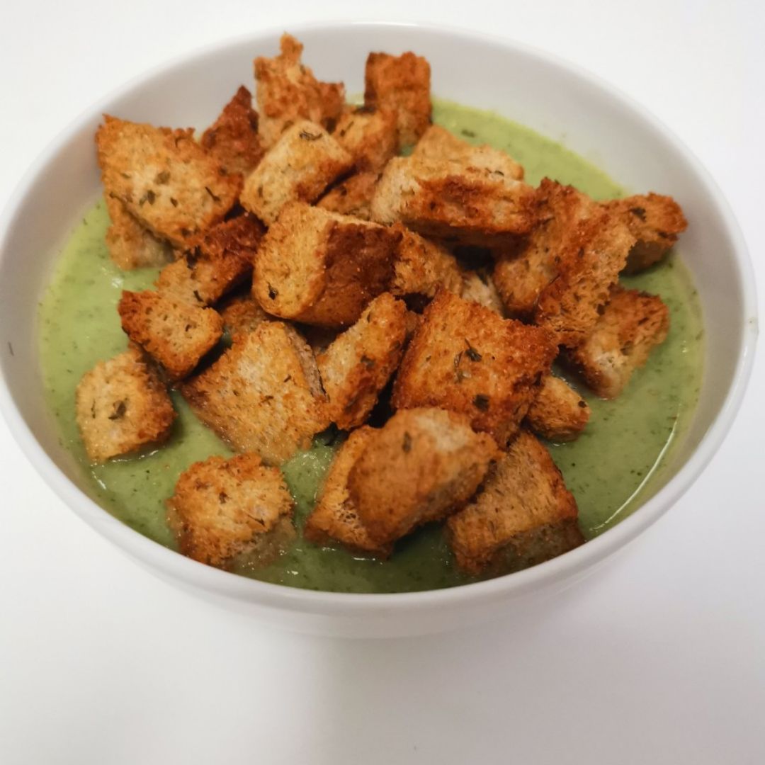 Crema de brócoli y champiñones Crema de brócoli y champiñones