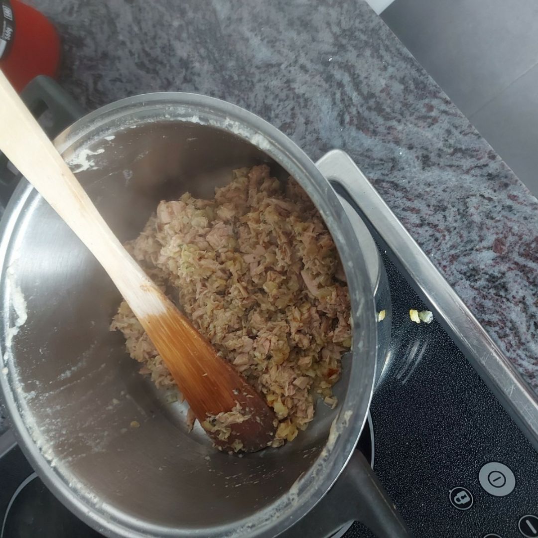 Macarrones con atún gratinados al horno (receta de mi madre) Paso 9 Macarrones con atún gratinados al horno (receta de mi madre) Paso 9
