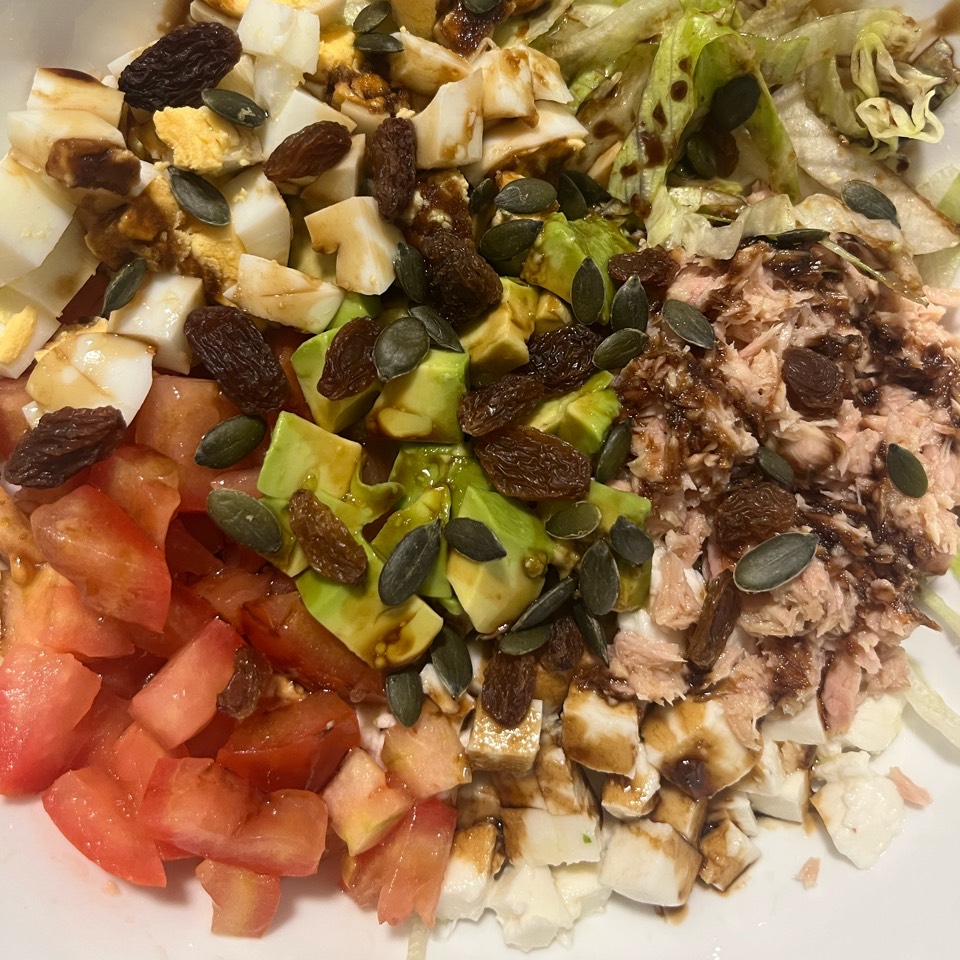 Ensalada variada con atún