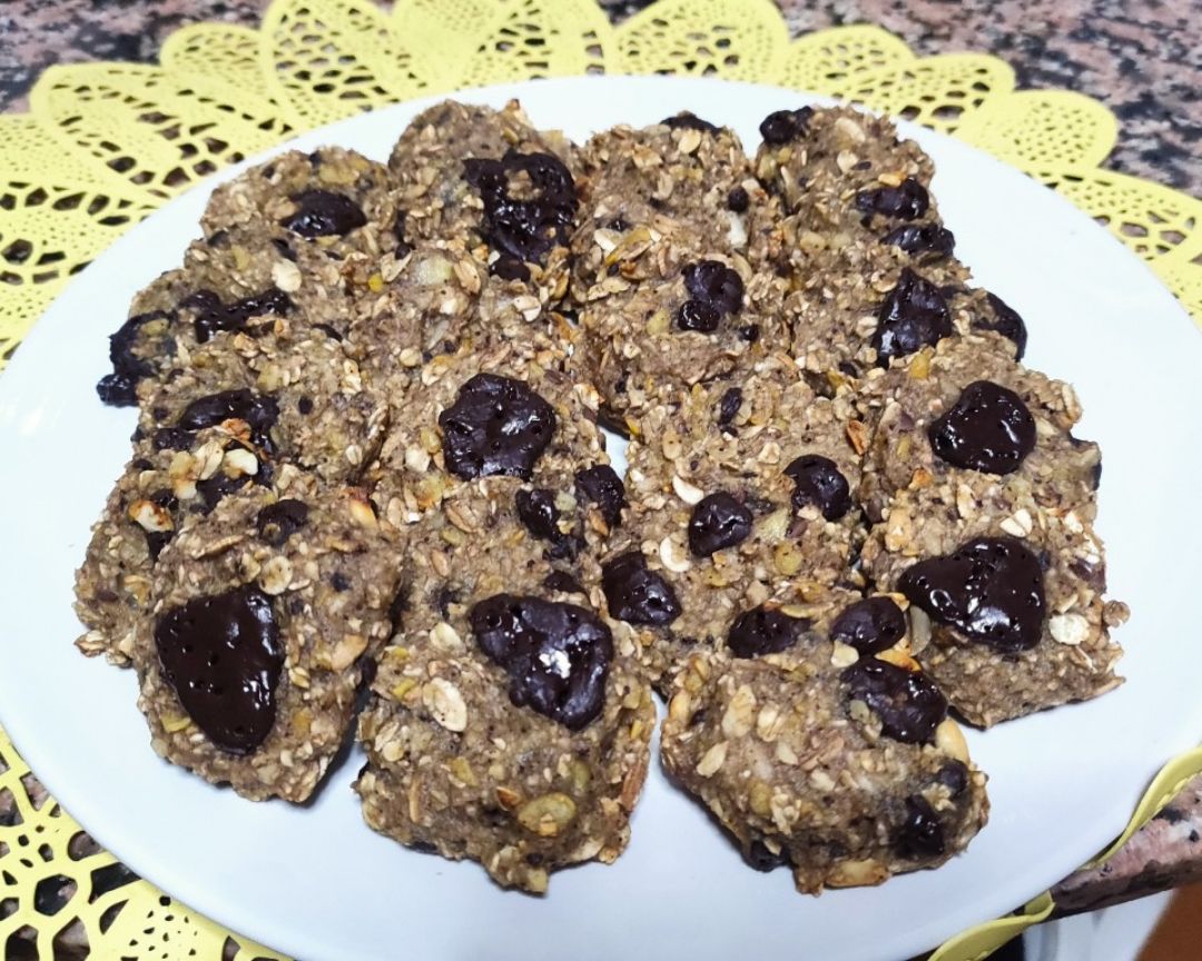 Galletas 6 cereales con plátano y chocolate Galletas 6 cereales con plátano y chocolate