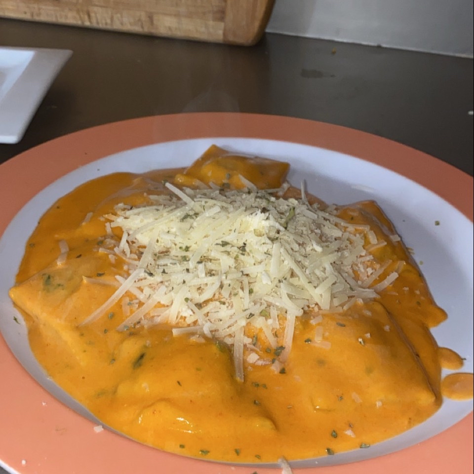 Raviolis de esinacas y fua