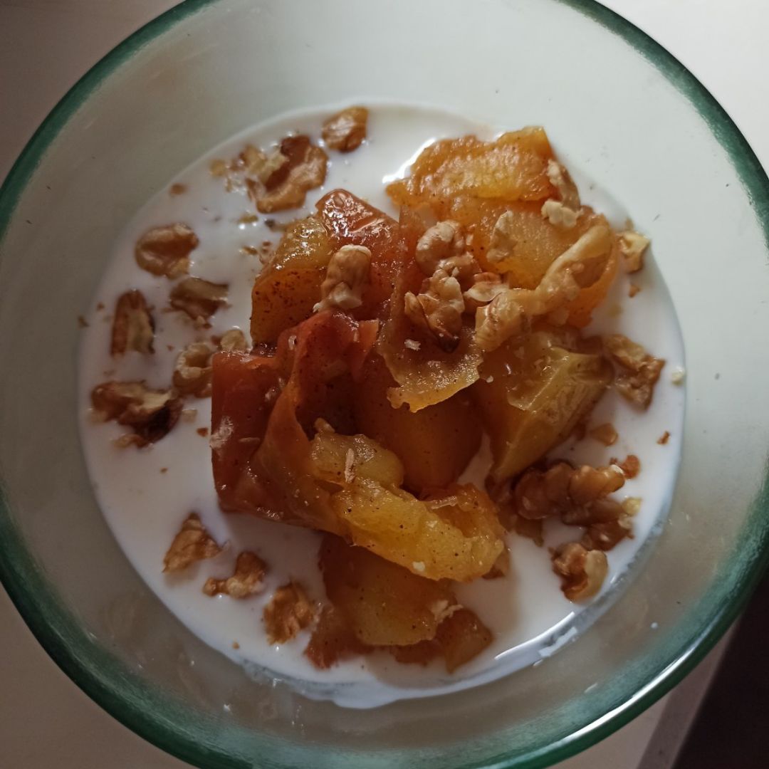 Manzana asada con yougurt