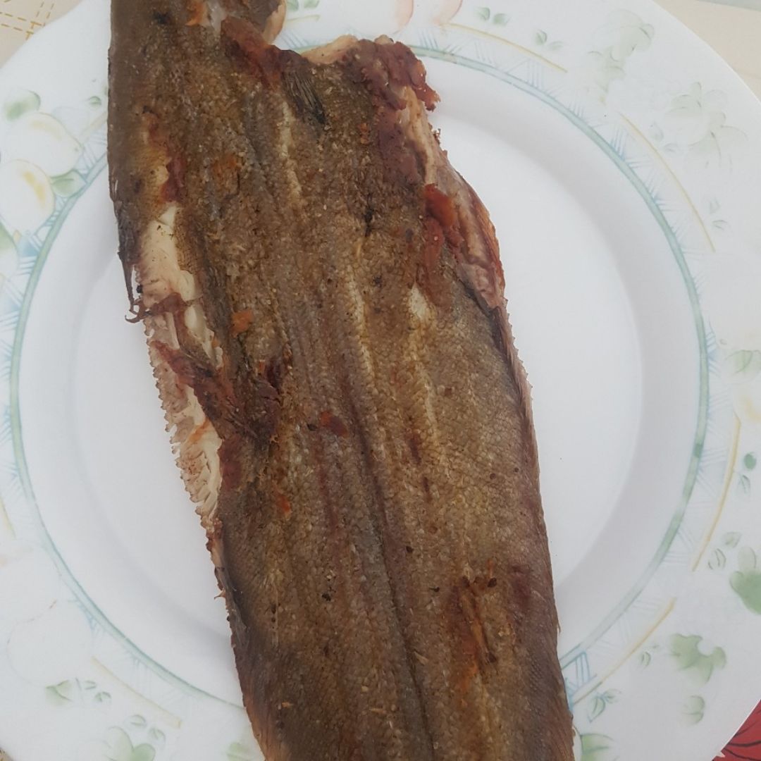 Lenguado a la plancha con ensalada Lenguado a la plancha con ensalada