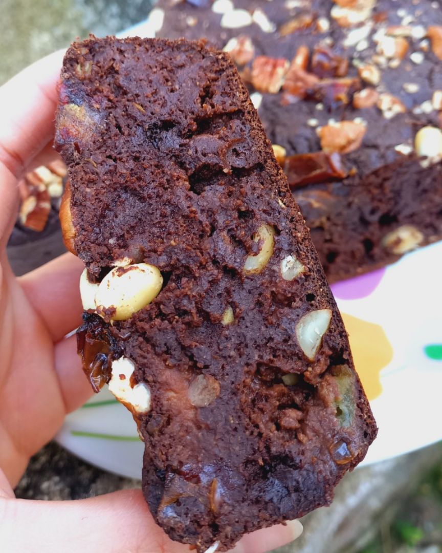 Brownie de algarroba, manzana 🍏, cacao 🍫, cacahuetes 🥜 y nueces. Paso 7 Brownie de algarroba, manzana 🍏, cacao 🍫, cacahuetes 🥜 y nueces. Paso 7